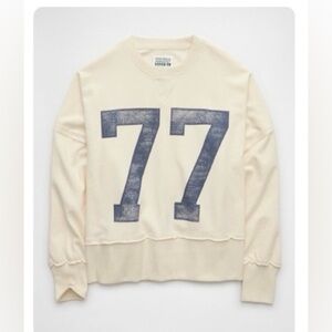 AE Big Hug Graphic Crew Neck Size Large